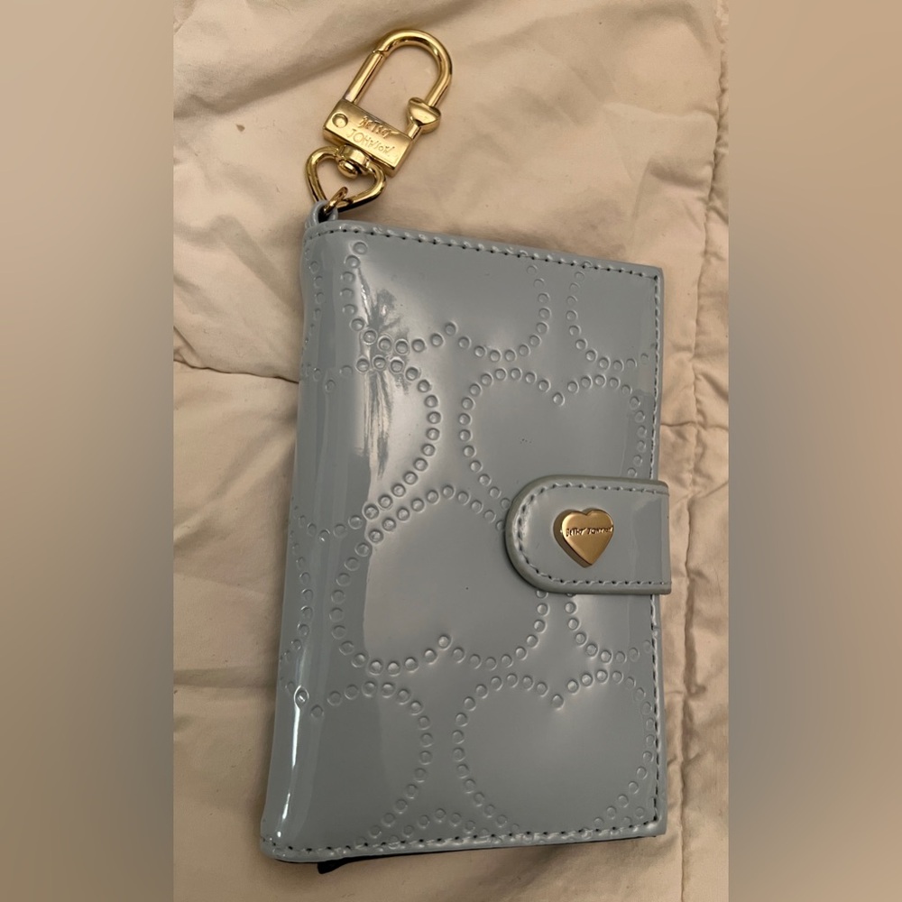 BETSEY JOHNSON Leah wallet blue hearts